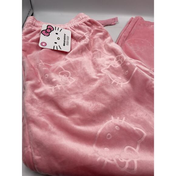 Hello Kitty Embossed Milky Mink Soft Touch Pink Sz Med NEW With Tags - Picture 2 of 6